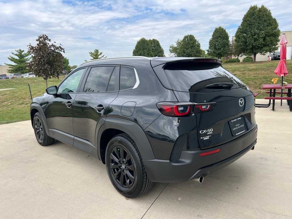 2024 Mazda CX-50 2.5 S Preferred photo 4
