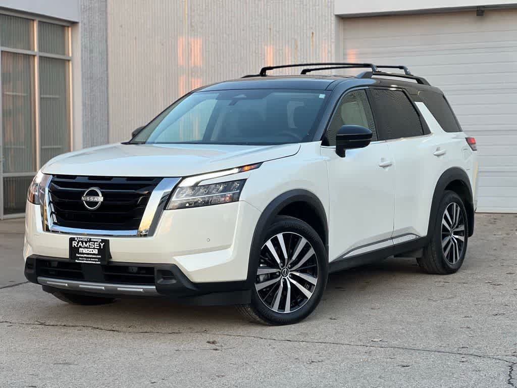 Used 2024 Nissan Pathfinder Platinum SUV