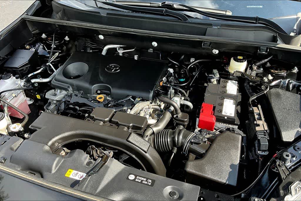 Thumbnail: 2021 Toyota RAV4 - 34