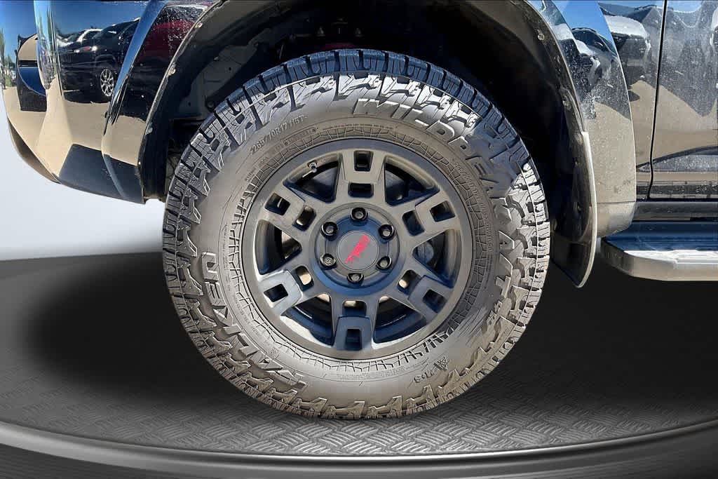 Thumbnail: 2020 Toyota 4Runner - 7