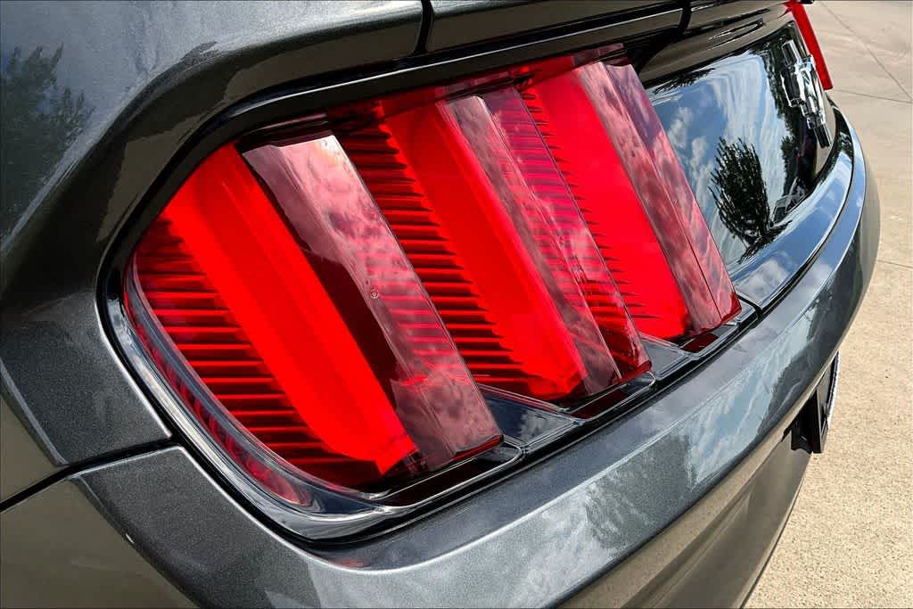 Thumbnail: 2017 Ford Mustang - 31