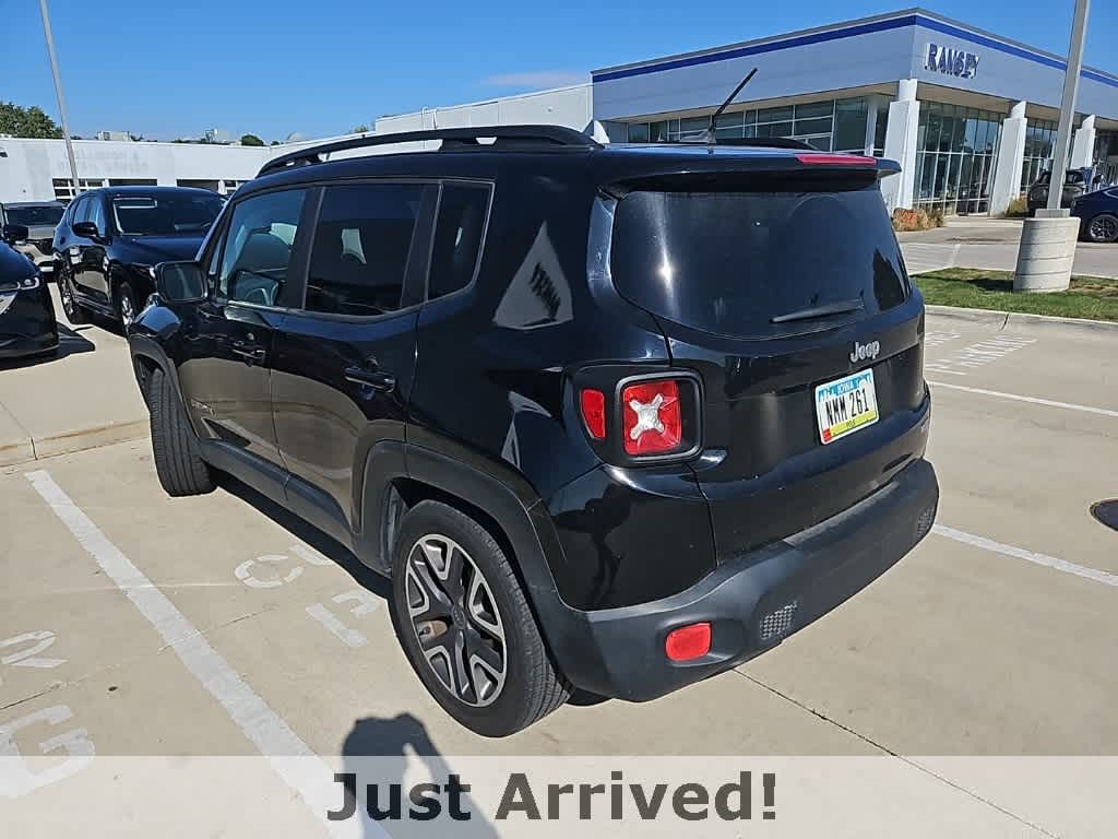 2015 Jeep Renegade Latitude photo 2