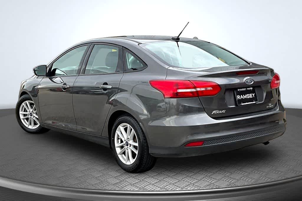 Thumbnail: 2016 Ford Focus - 10
