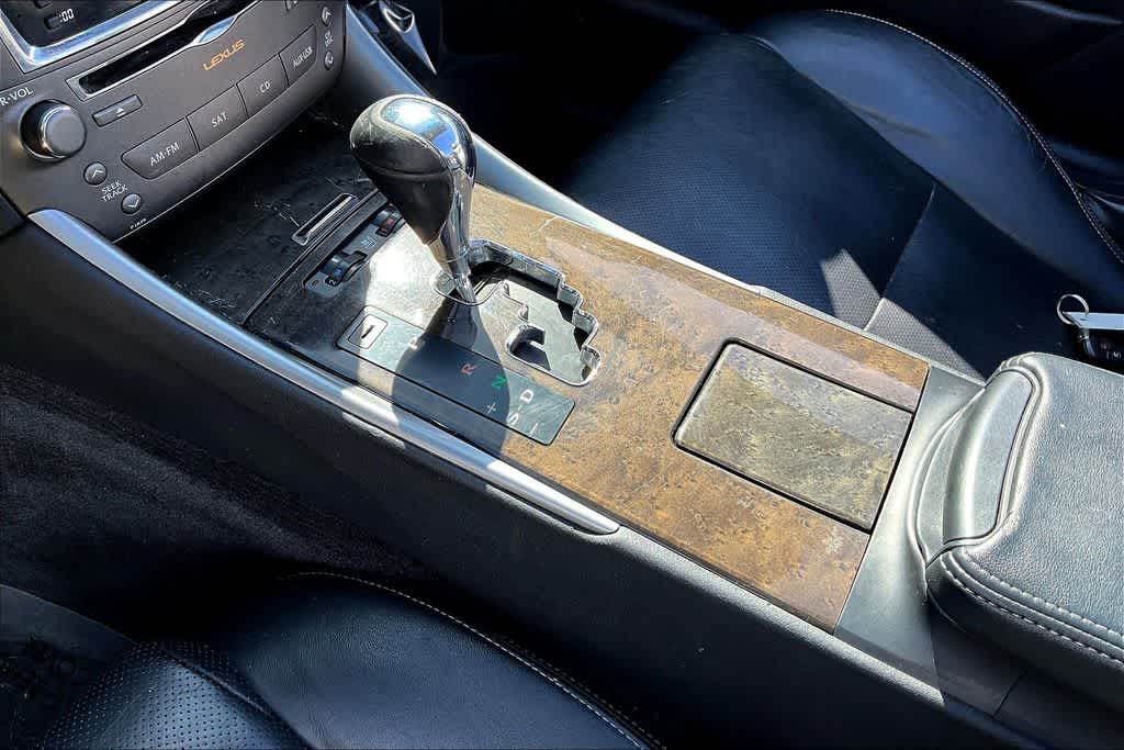 Thumbnail: 2011 Lexus IS - 12