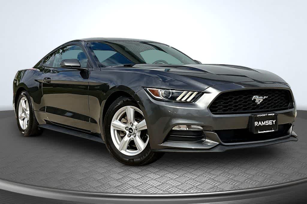 Thumbnail: 2017 Ford Mustang - 10