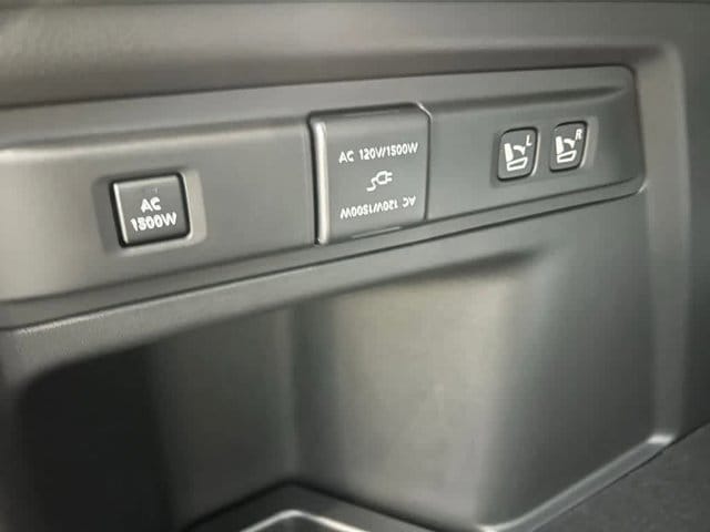 Thumbnail: 2025 Mazda CX-70 - 25