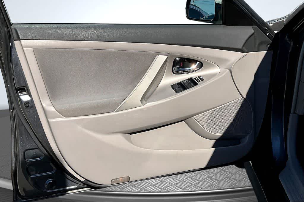 Thumbnail: 2008 Toyota Camry - 16