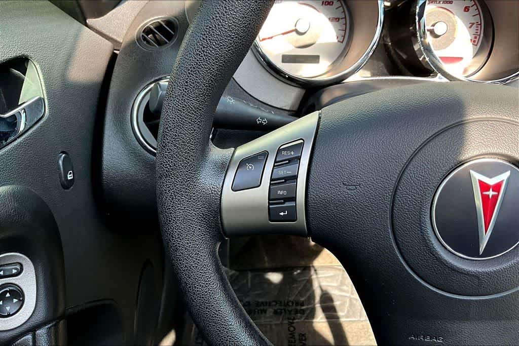 Thumbnail: 2008 Pontiac Solstice - 19