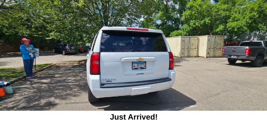 Thumbnail: 2019 Chevrolet Tahoe - 4