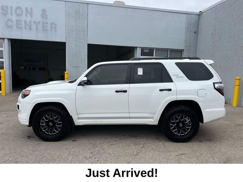 2022 Toyota 4Runner TRD Sport - Photo 3