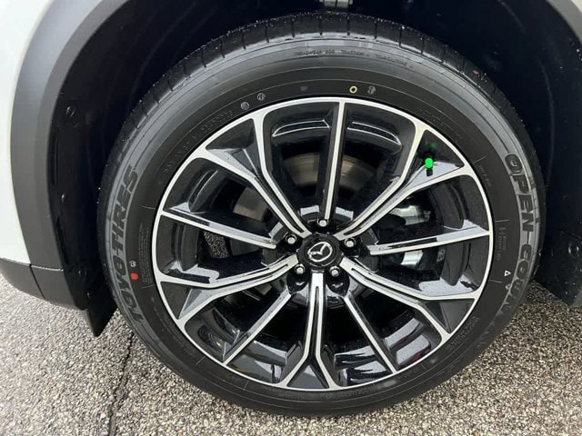 Thumbnail: 2025 Mazda CX-70 - 10