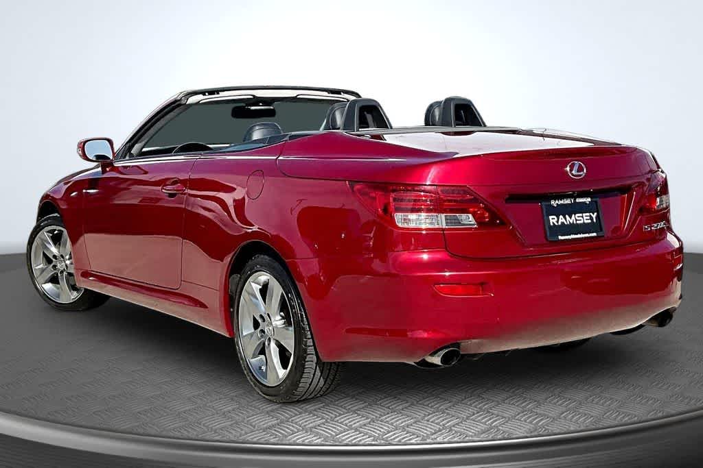 Thumbnail: 2011 Lexus IS - 10