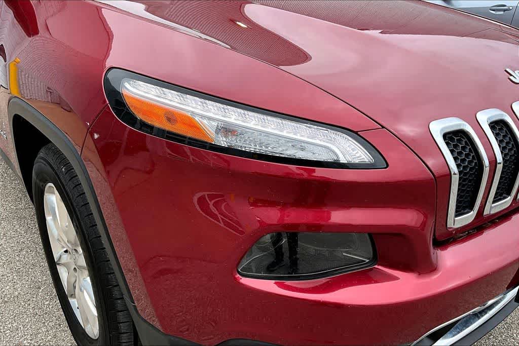 Thumbnail: 2017 Jeep Cherokee - 30