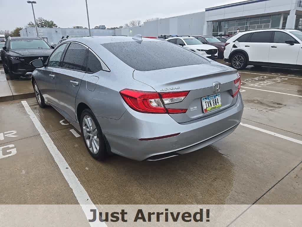 2018 Honda Accord LX 1.5T photo 3