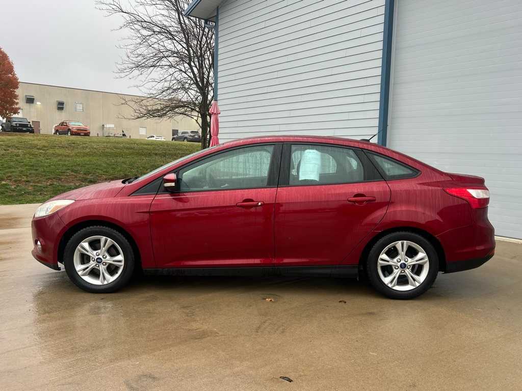2014 Ford Focus SE photo 3