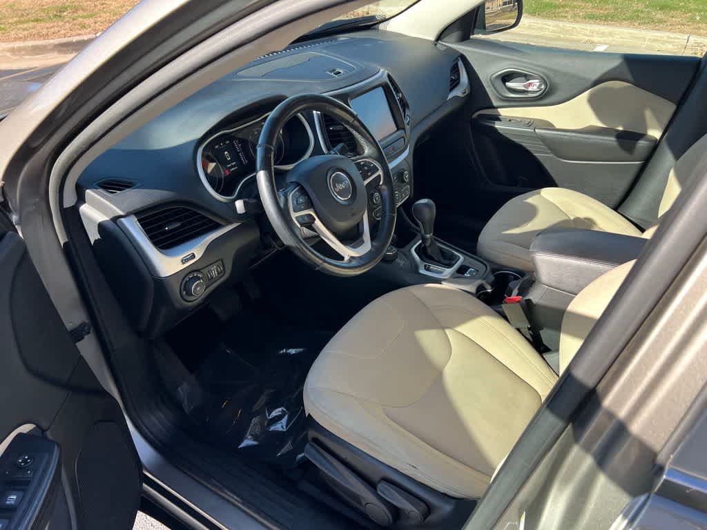 Used 2016 Jeep Cherokee Latitude with VIN 1C4PJMCS7GW236748 for sale in Urbandale, IA