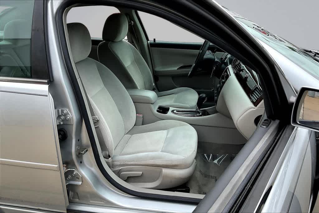 Used 2014 Chevrolet Impala 1FL with VIN 2G1WA5E36E1158239 for sale in Urbandale, IA