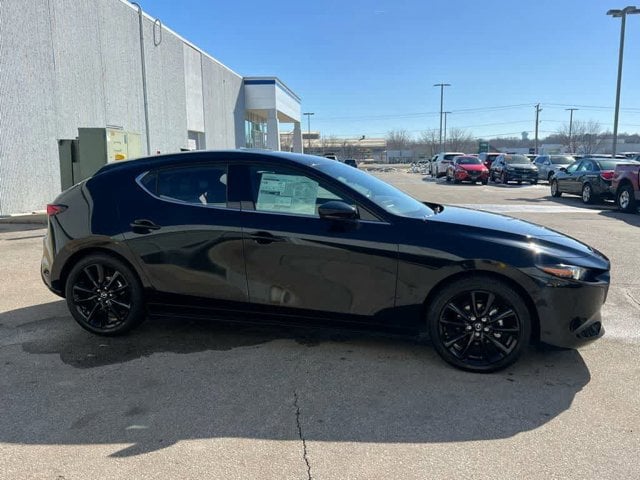 2026 Mazda Mazda3 Premium - Photo 8