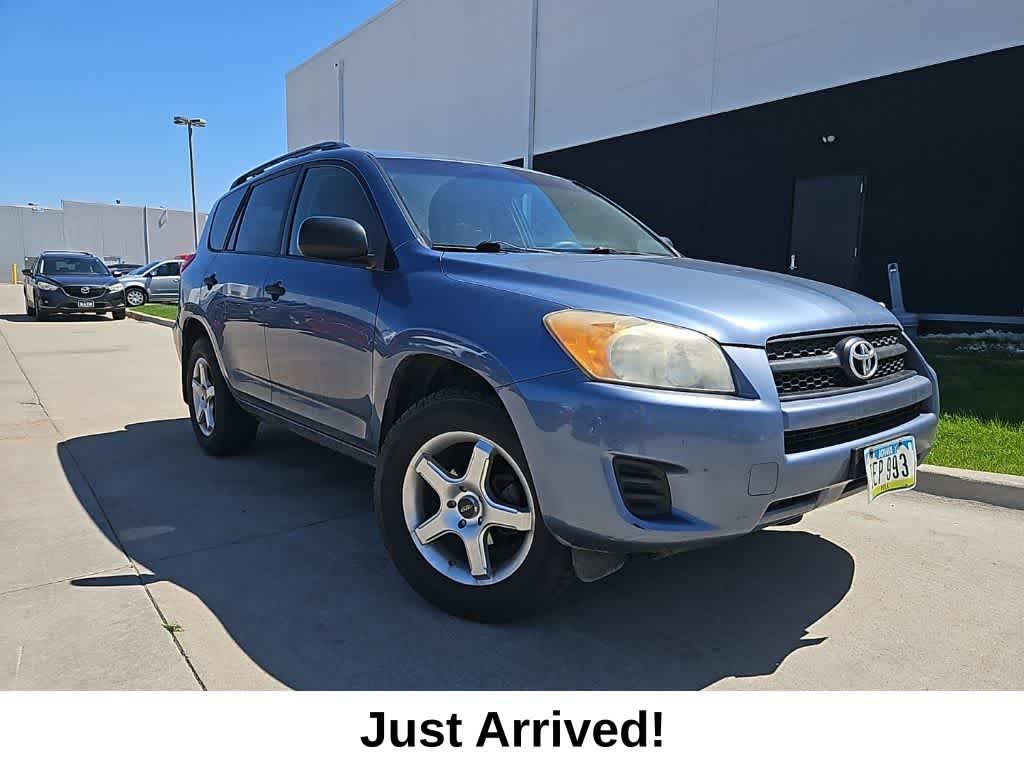 Used 2009 Toyota RAV4 Base with VIN JTMBF33VX9D021086 for sale in Urbandale, IA