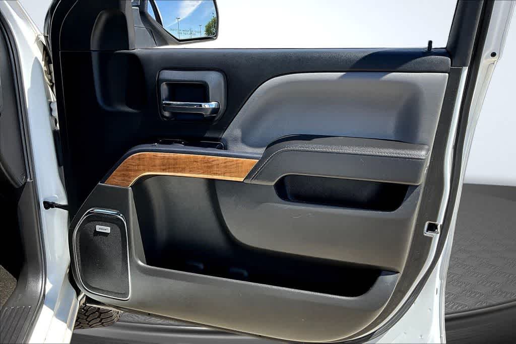 Thumbnail: 2015 Chevrolet Silverado 1500 - 19