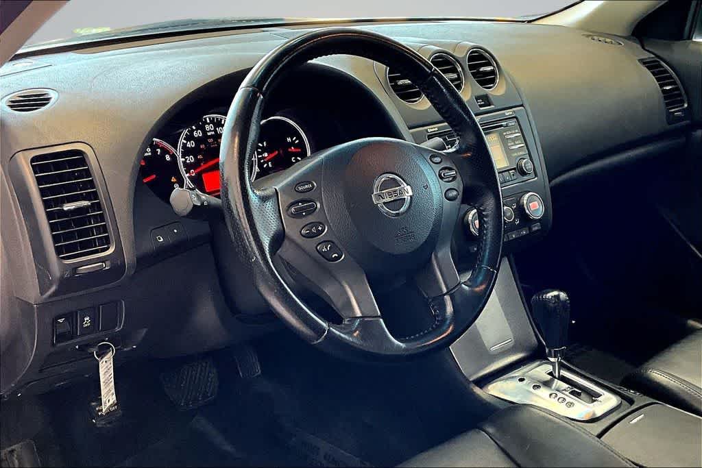Thumbnail: 2012 Nissan Altima - 12
