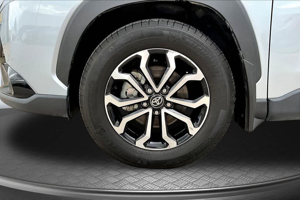 2024 Toyota Corolla Cross S - Photo 8