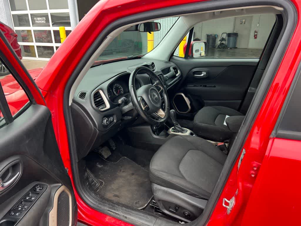 Used 2015 Jeep Renegade Latitude with VIN ZACCJBBT7FPB25979 for sale in Urbandale, IA