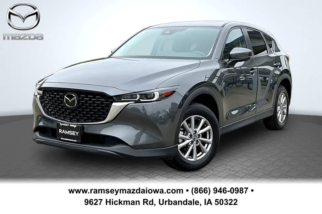 2022 Mazda CX-5 S Preferred package Auto AWD's photo