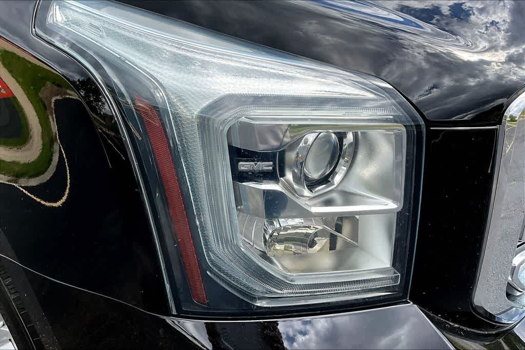 Thumbnail: 2018 GMC Yukon - 31