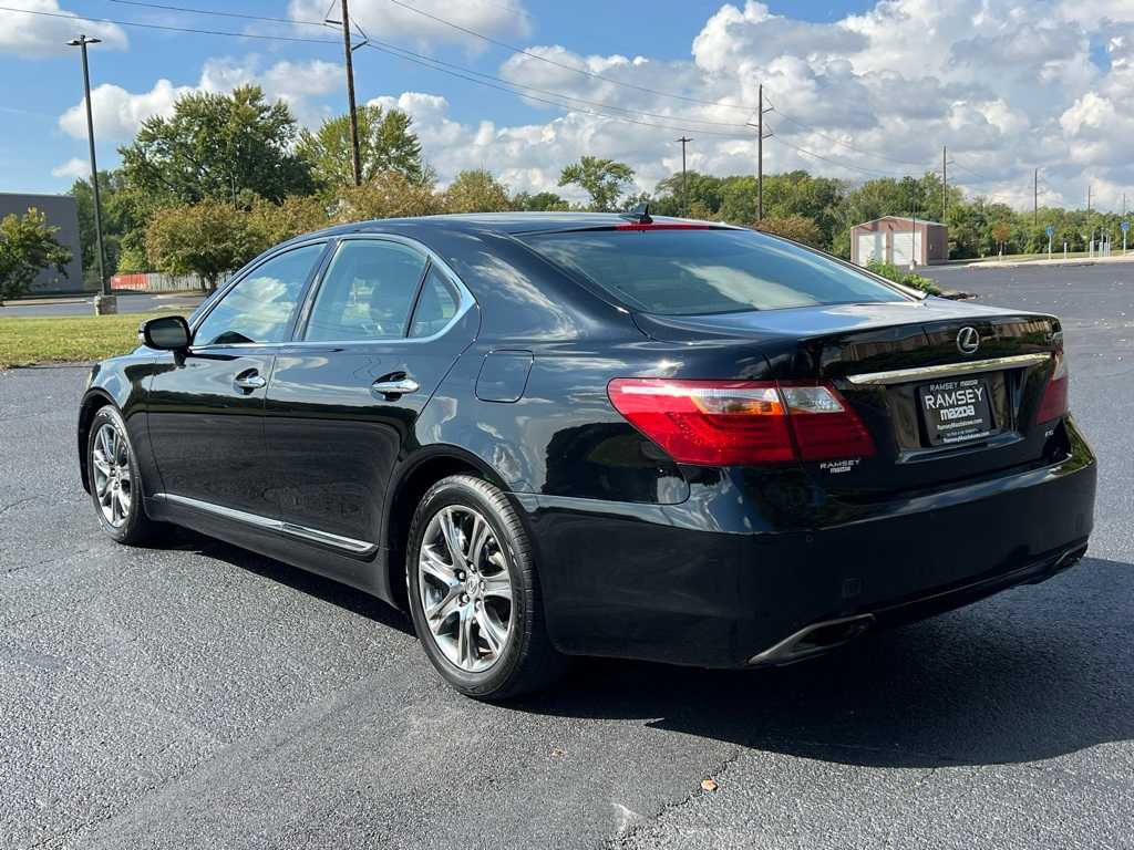 2012 Lexus LS 460 photo 4
