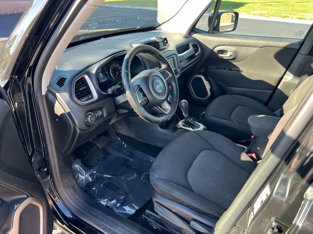 Used 2015 Jeep Renegade Latitude with VIN ZACCJABT5FPB81042 for sale in Urbandale, IA