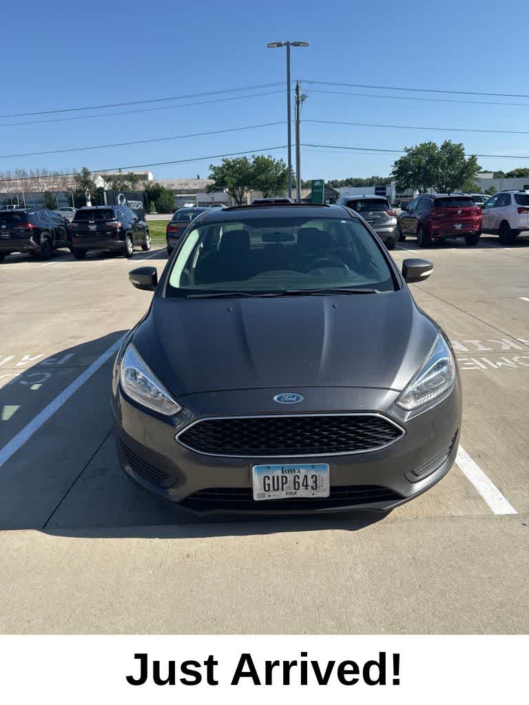 Used 2016 Ford Focus SE with VIN 1FADP3F2XGL216475 for sale in Urbandale, IA