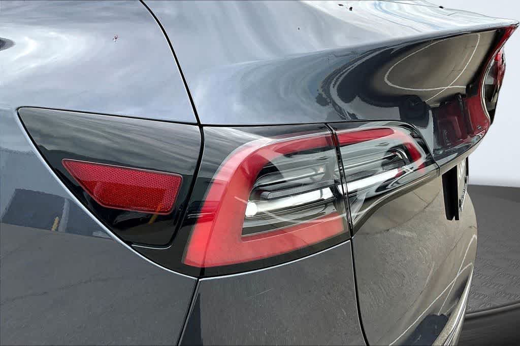 Thumbnail: 2022 Tesla Model Y - 31