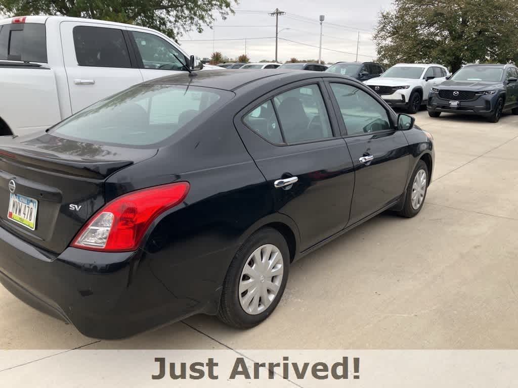 Used 2017 Nissan Versa Sedan SV with VIN 3N1CN7AP2HL819600 for sale in Urbandale, IA
