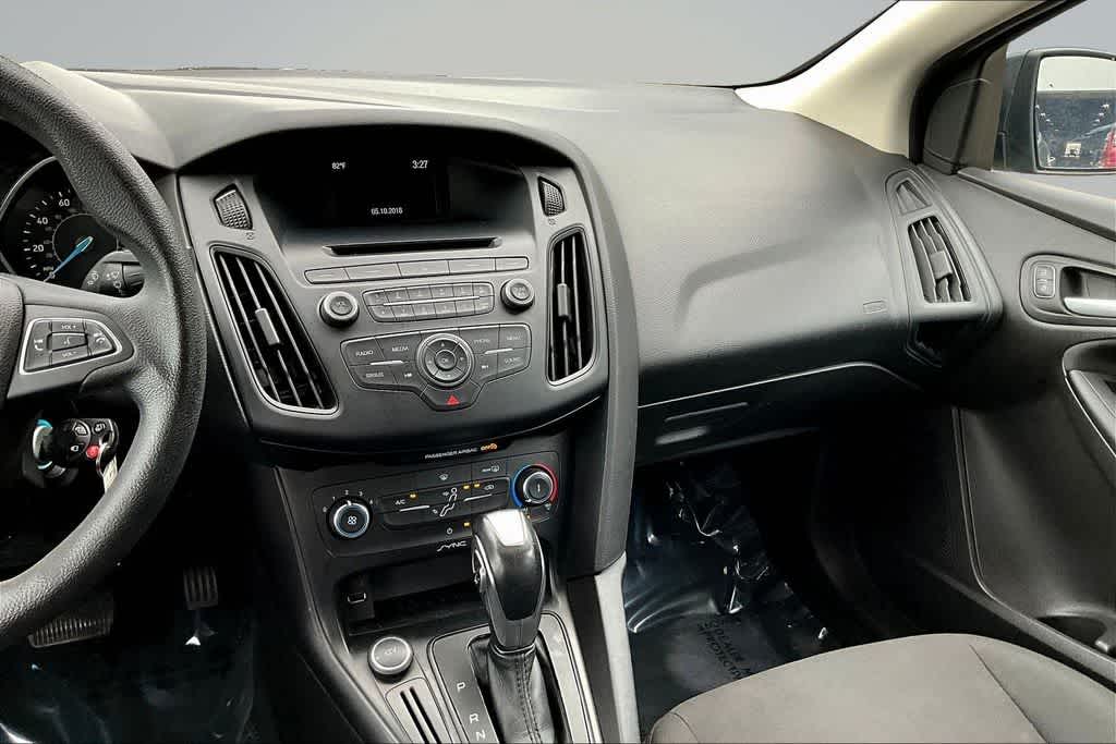 Thumbnail: 2016 Ford Focus - 5