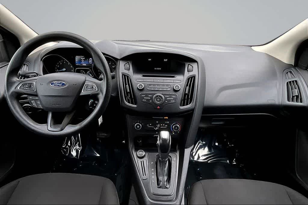 Thumbnail: 2016 Ford Focus - 13