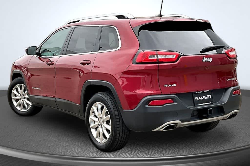 Thumbnail: 2017 Jeep Cherokee - 11