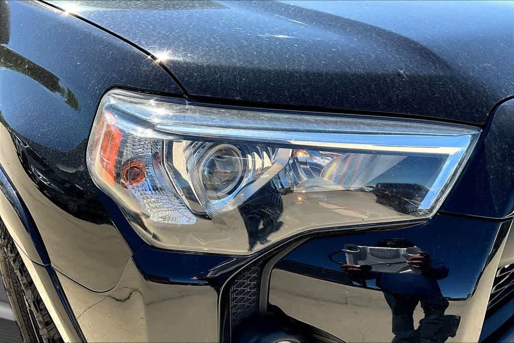 Thumbnail: 2020 Toyota 4Runner - 30