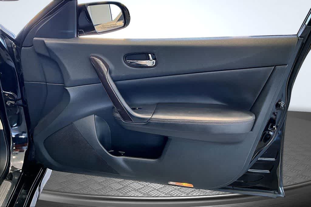 Thumbnail: 2012 Nissan Maxima - 18