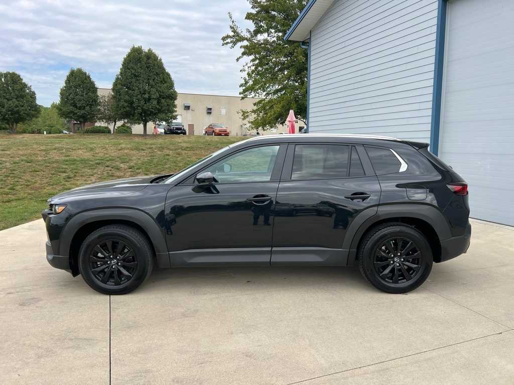 2024 Mazda CX-50 2.5 S Preferred photo 3