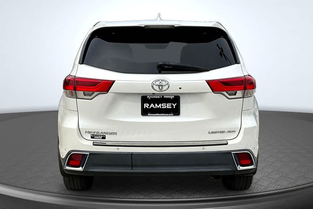 Thumbnail: 2018 Toyota Highlander - 4