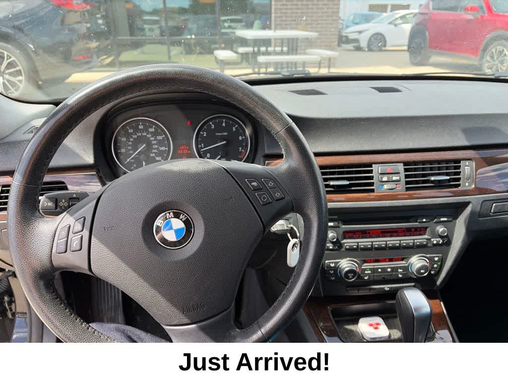 Thumbnail: 2011 BMW 3 Series - 7