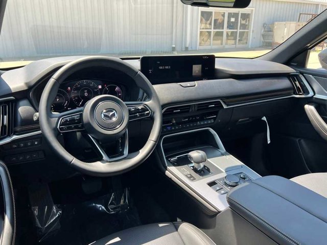 Thumbnail: 2025 Mazda CX-70 - 25