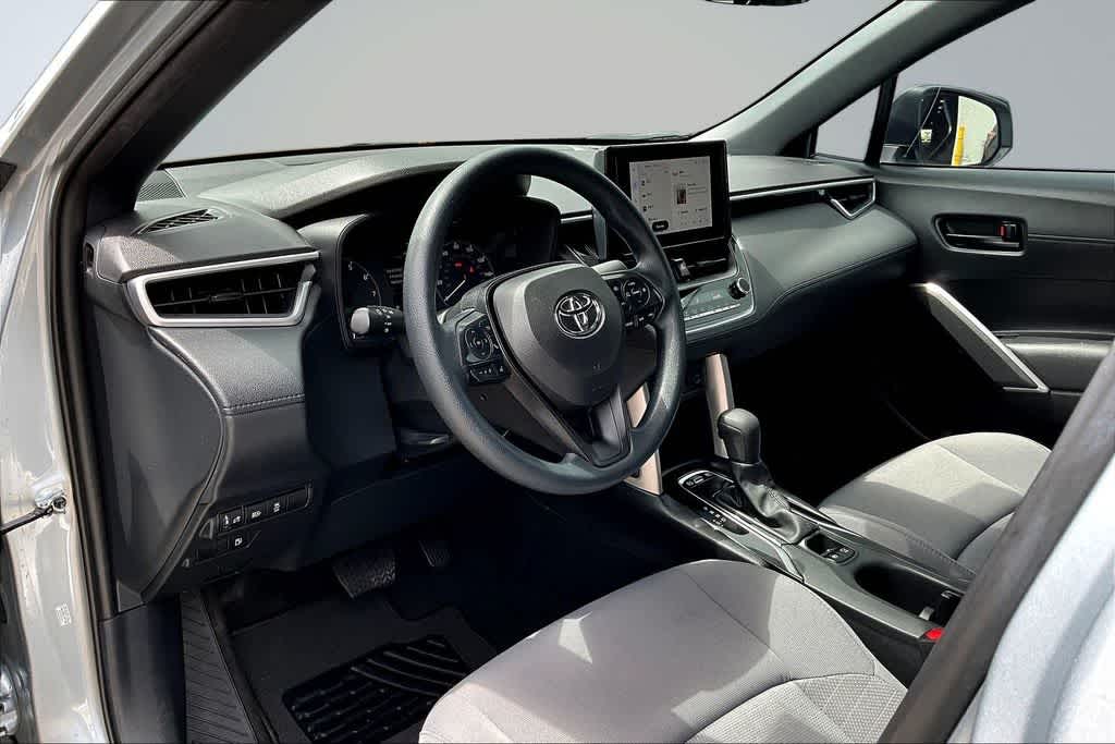 2024 Toyota Corolla Cross S - Photo 13