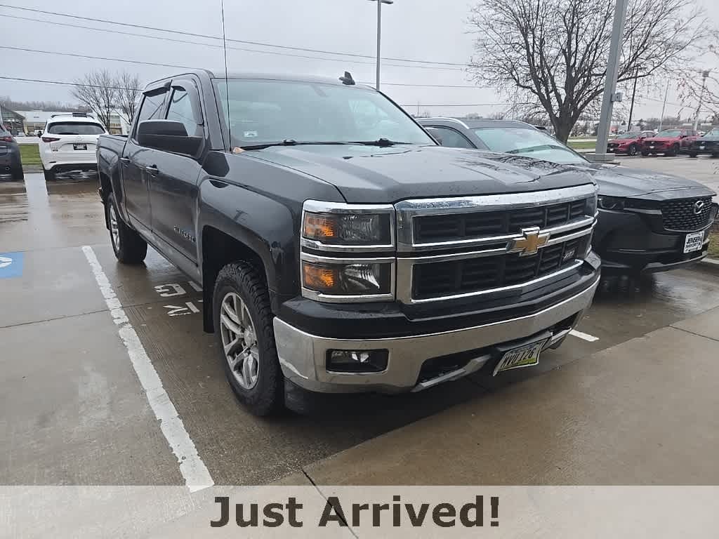 2015 Chevrolet Silverado 1500 LT photo 2