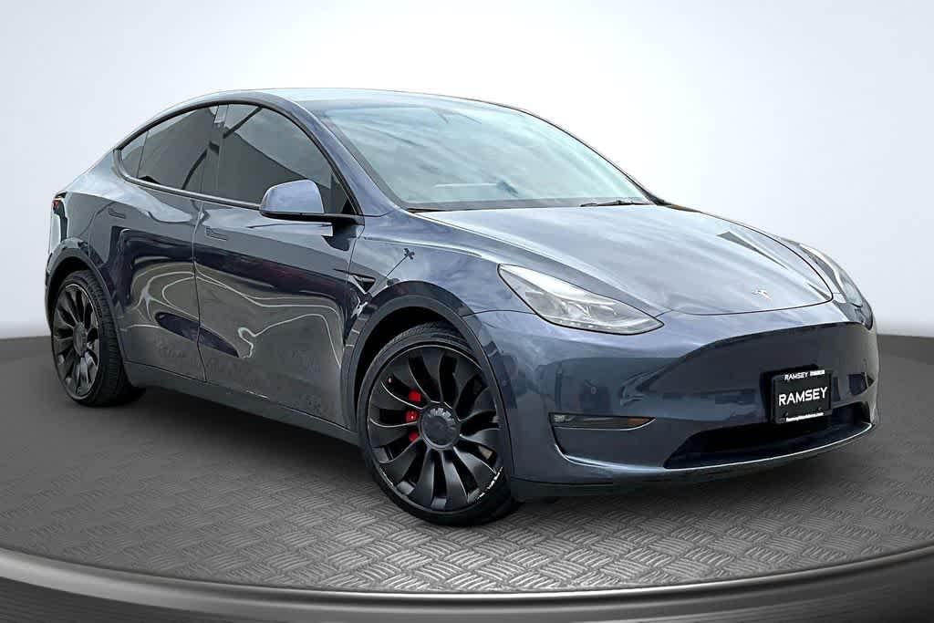Thumbnail: 2022 Tesla Model Y - 11