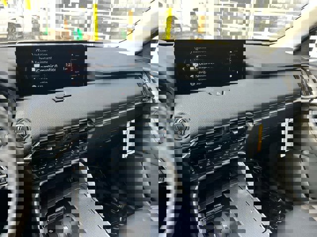 Thumbnail: 2026 Mazda CX-70 - 32