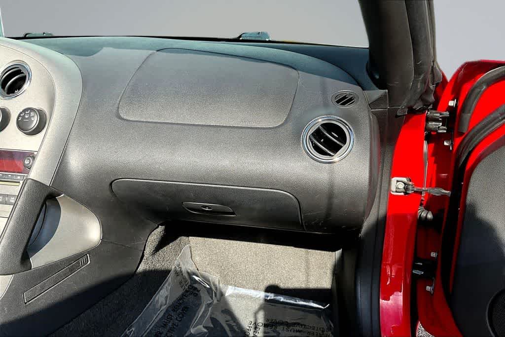 Thumbnail: 2008 Pontiac Solstice - 16