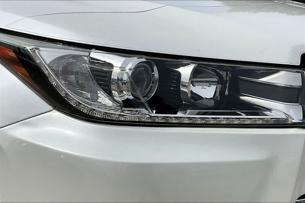 Thumbnail: 2018 Toyota Highlander - 32