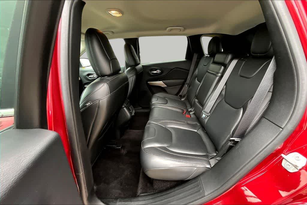 Thumbnail: 2017 Jeep Cherokee - 27